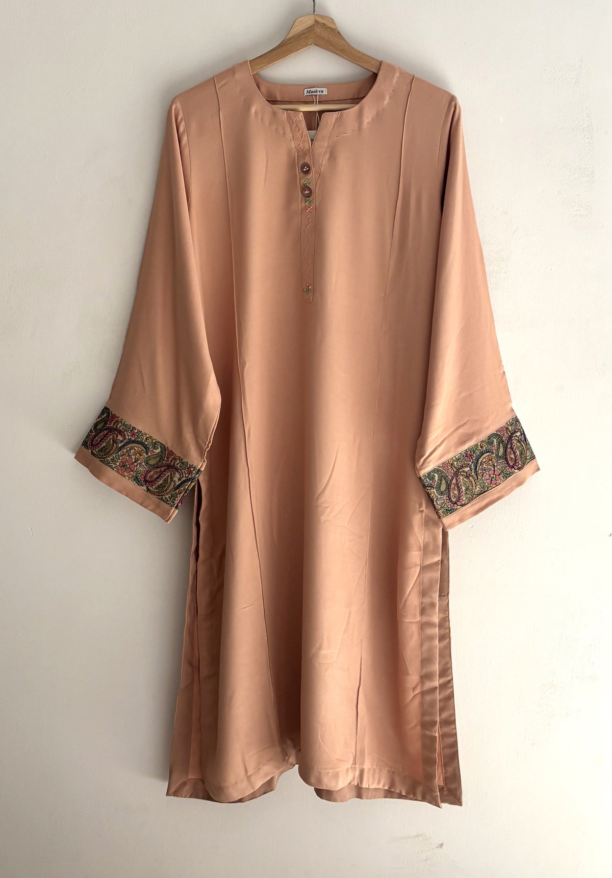 Nayab Kurta