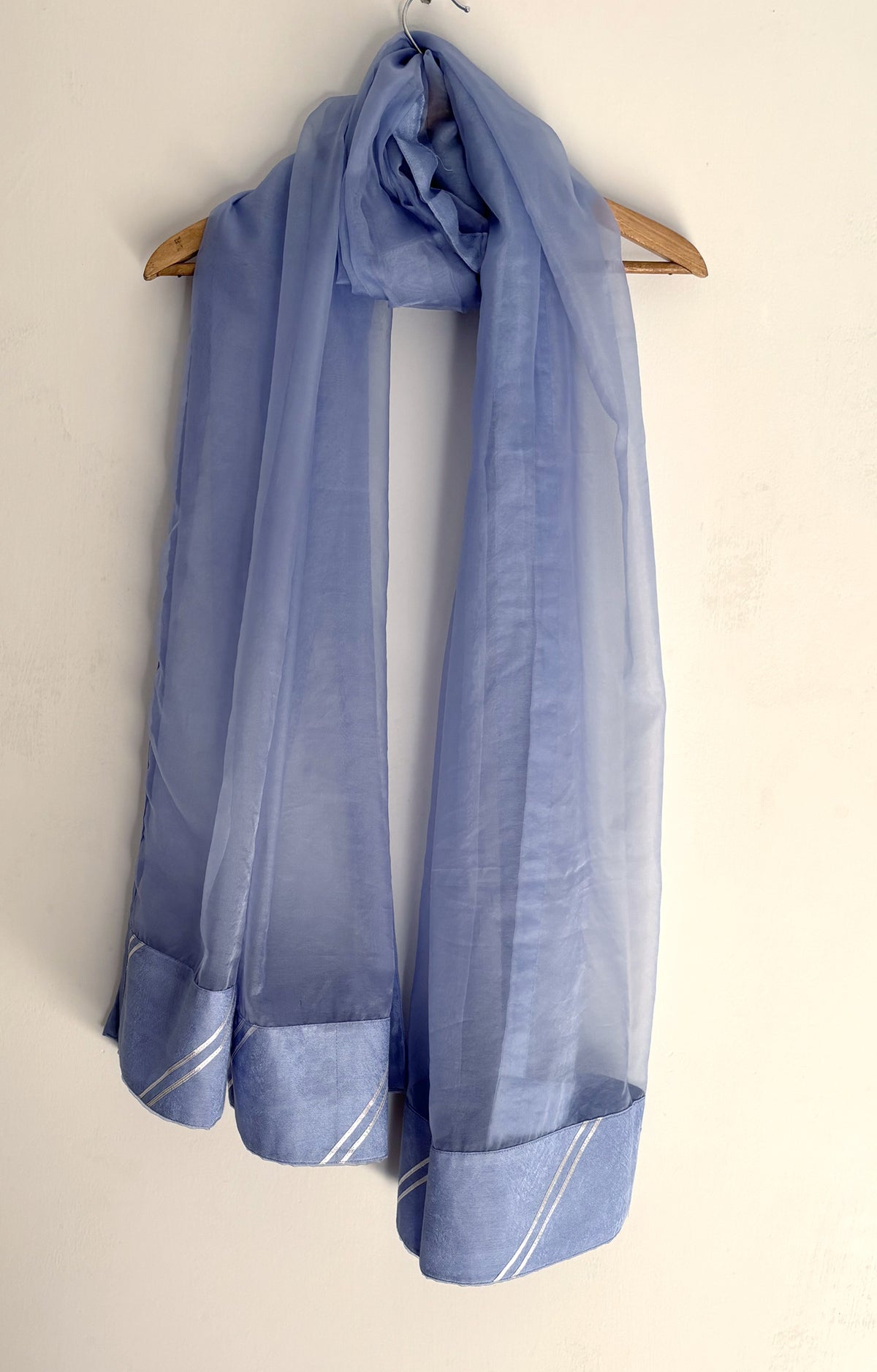 Nargis Three Piece Set