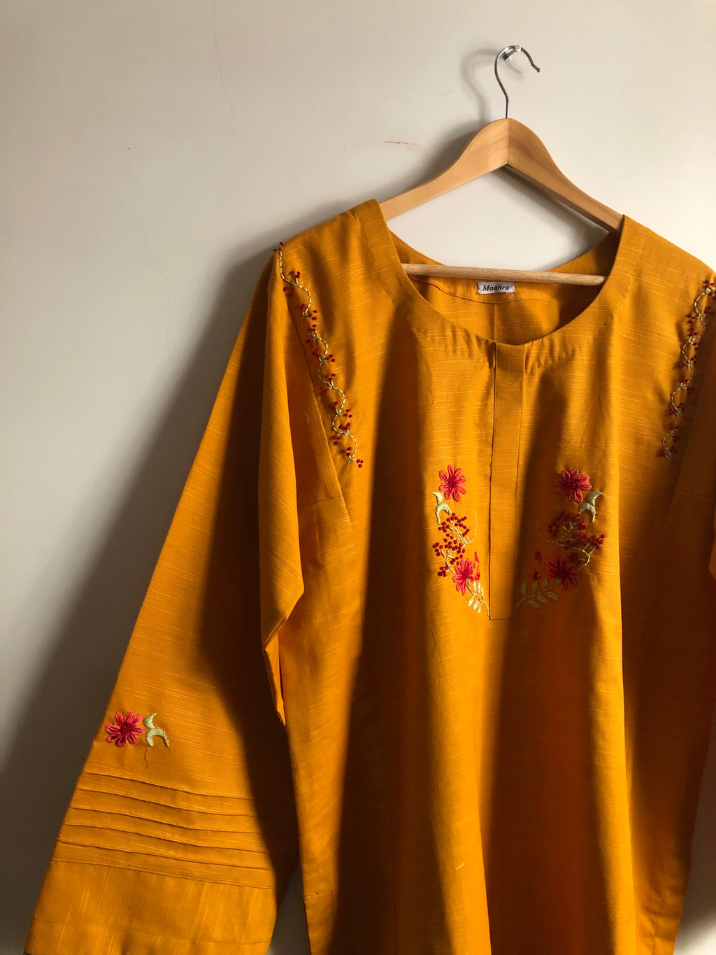 Mehr Banu Kurta